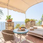 Nannina Bed & Breakfast 4*