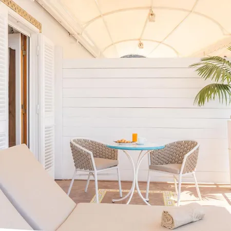 Nannina Bed and Breakfast 4*