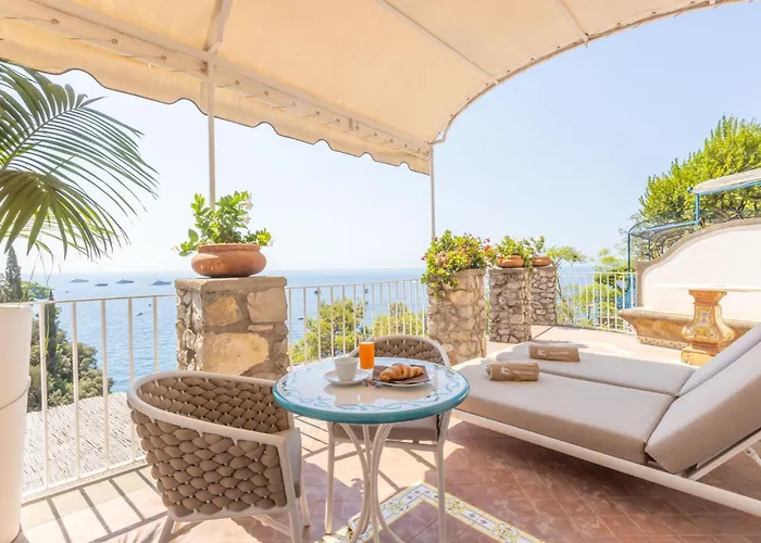 Nannina Bed & Breakfast 4*