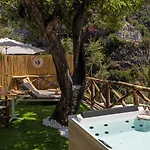 Nannina Bed & Breakfast 4*